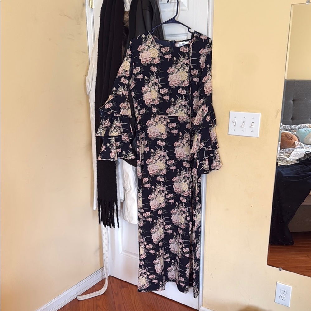 Floral Bell Sleeve Maxi Dress